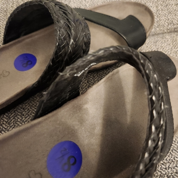 Baretraps Sandals - Picture 4 of 6